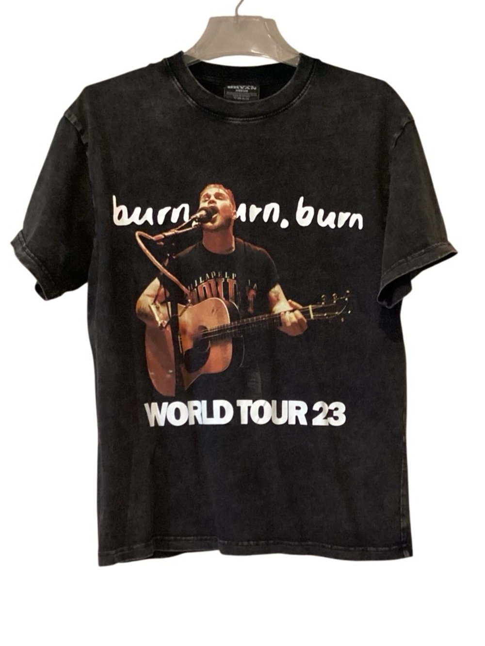 Zach Bryan black graphic t-shirt Burn Burn Burn World Tour 2023 size Medium